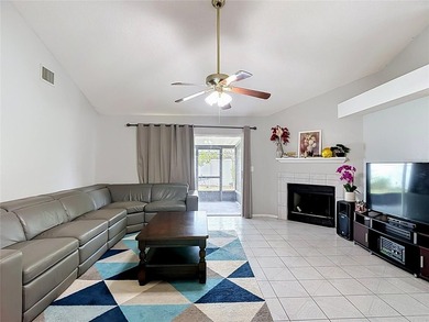 Move-in ready in desirable Copperfield! This updated 3BR/2BA and - photo 3