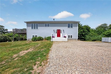 This classic seaside retreat is ready for you as its next owner - photo 4