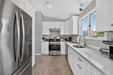 This classic seaside retreat is ready for you as its next owner - photo 10
