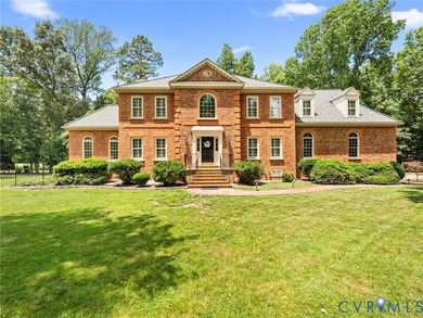 Beautifully updated, exceptionally maintained, and set on 1.20 - photo 1