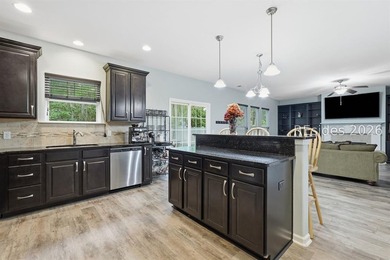 Beautiful 5-bedroom, 3-bath home in the highly sought-after - photo 12