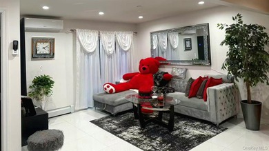 Prime location! Mint-condition *663 style* 3-family property - photo 26