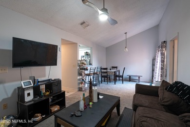Condo in the heart of Southside Jacksonville 15 minutes from the - photo 6