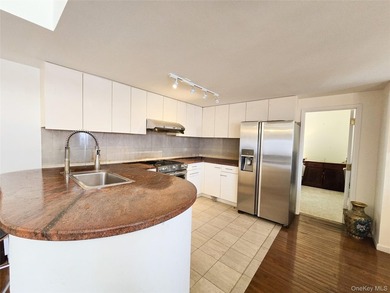 Welcome to The Sanford Tower Condominium. Excellent duplex - photo 11