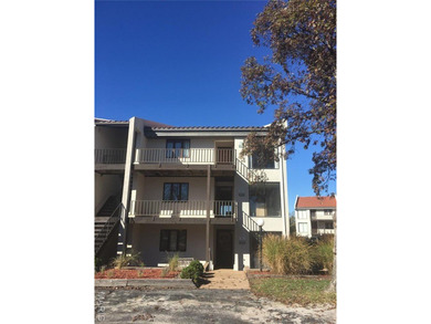 Updated 3rd-floor condo in Osage Vistas at Lake Ozark offering a - photo 12