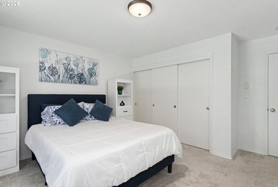 Hard-to-find single-level condo living in one of Lake Oswego's - photo 12