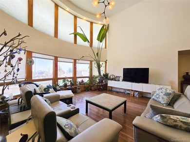 Welcome to The Sanford Tower Condominium. Excellent duplex - photo 13