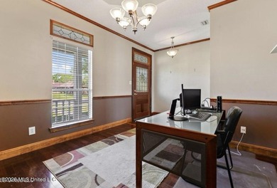 Great location in Delmas Estates Subdivision. Home is in move-in - photo 14