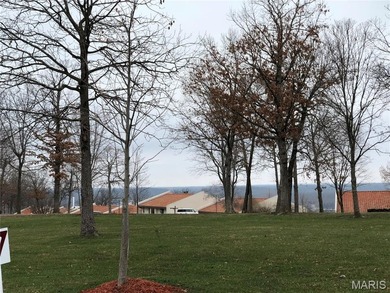 Updated 3rd-floor condo in Osage Vistas at Lake Ozark offering a - photo 15