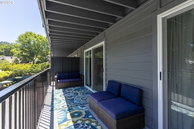 Hard-to-find single-level condo living in one of Lake Oswego's - photo 18