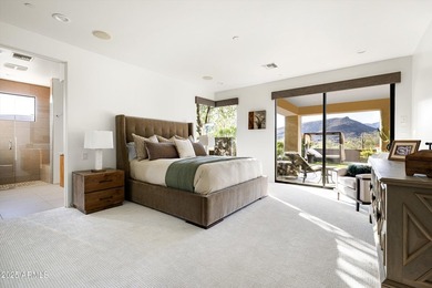Soaring ceilings and walls of glass that open up to panoramic - photo 20