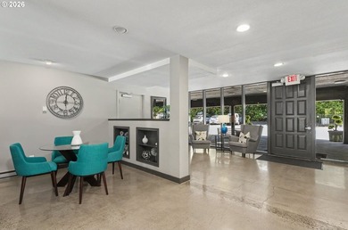Hard-to-find single-level condo living in one of Lake Oswego's - photo 21
