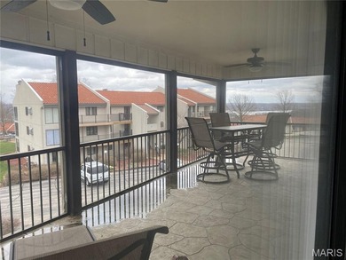 Updated 3rd-floor condo in Osage Vistas at Lake Ozark offering a - photo 22