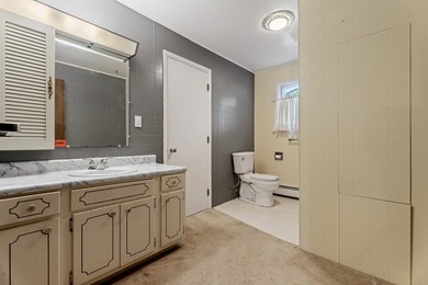 Beautiful home overlooking Lake Geneva and the beach on CCR - photo 23