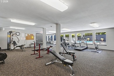 Hard-to-find single-level condo living in one of Lake Oswego's - photo 25