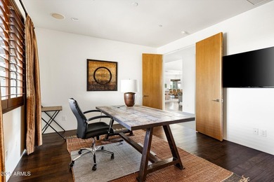 Soaring ceilings and walls of glass that open up to panoramic - photo 29