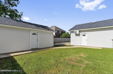 Great location in Delmas Estates Subdivision. Home is in move-in - photo 30