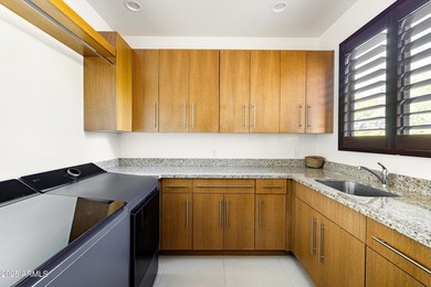 Soaring ceilings and walls of glass that open up to panoramic - photo 32