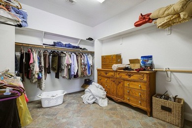Here's your opportunity to own a luxury home on over 1,000 - photo 33