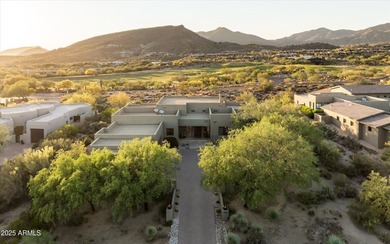 Soaring ceilings and walls of glass that open up to panoramic - photo 42