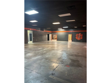 Great commercial building on Hwy 123 in Clemson. Building is - photo 15