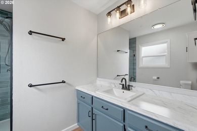 Well maintained 1789 sq ft 3 bed 2 bath mid-century split-level - photo 16