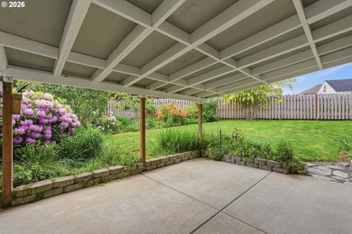 Well maintained 1789 sq ft 3 bed 2 bath mid-century split-level - photo 33