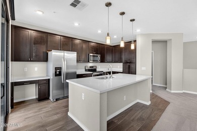 Immaculate move-in ready end-unit condo with 2 beds, 2 baths - photo 8