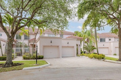Welcome home to this beautiful 3-bedroom, 2-bath condominium - photo 2