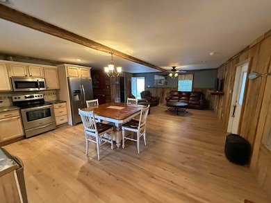 Looking for the perfect little getaway near Wolf Creek Dam? This