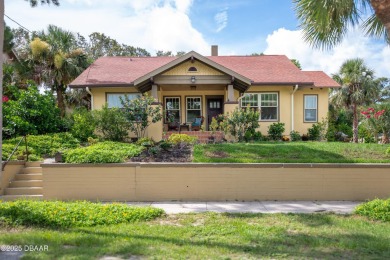 (private lake, pond, creek) Home For Sale in Daytona Beach Florida