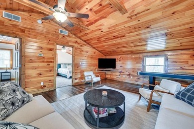 This fully furnished  is nestled within an established Nolin - photo 11