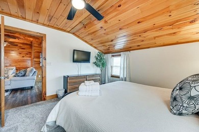 This fully furnished  is nestled within an established Nolin - photo 14