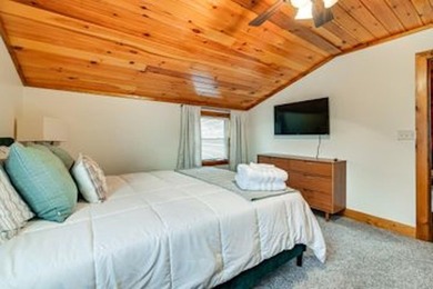 This fully furnished  is nestled within an established Nolin - photo 15
