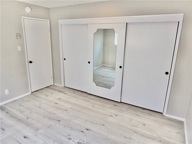 545 Chestnut Avenue unit 203 in Lincoln Park Towers a sunny and - photo 16