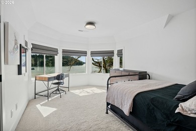Experience the pinnacle of lakefront luxury at 852 Northshore - photo 19
