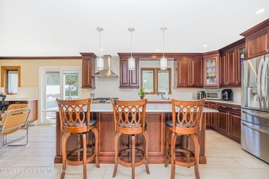 Nestled on a serene cul-de-sac in the prestigious Richmond Town - photo 20