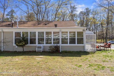 Charming 2-bedroom, 1-bath home in the Cedar Glen community! - photo 24