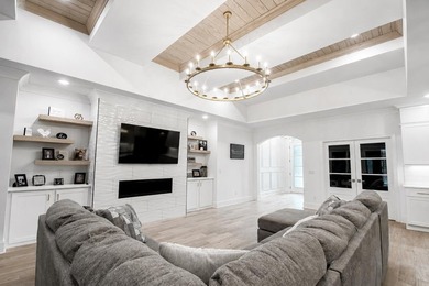 Luxurious 4-bedroom, 3.5-bath single-level stucco home situated - photo 10
