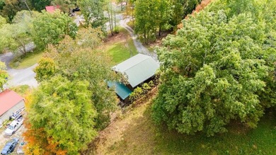 This fully furnished  is nestled within an established Nolin - photo 32