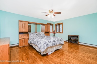 Nestled on a serene cul-de-sac in the prestigious Richmond Town - photo 38