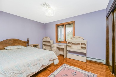 Nestled on a serene cul-de-sac in the prestigious Richmond Town - photo 43