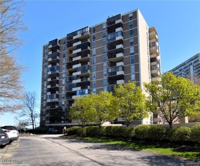 Lake Condo For Sale in Euclid, Ohio