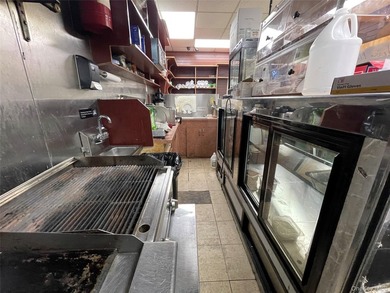 Prime Location! Across From Motor Vehicle Dept and JFK, 4,620 - photo 10