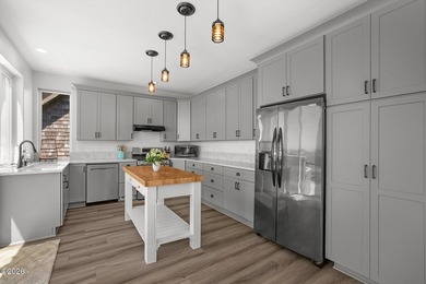 Experience Exceptional Oceanfront Living in Lincoln City! This - photo 18