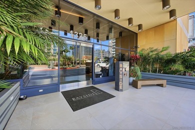 Pristine north-east facing corner condo at Bayside, one of San - photo 1