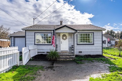 Rogue River Home For Sale in Grants Pass Oregon