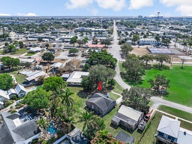 ''Sellers willing to contribute towards buyers closing cost with - photo 37