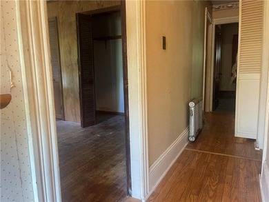 ATTENTION PROJECT SEEKERS! 139 OVERBROOK AVENUE IS READY FOR ITS - photo 10