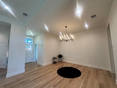 This stunning home is the perfect blend of style and - photo 22